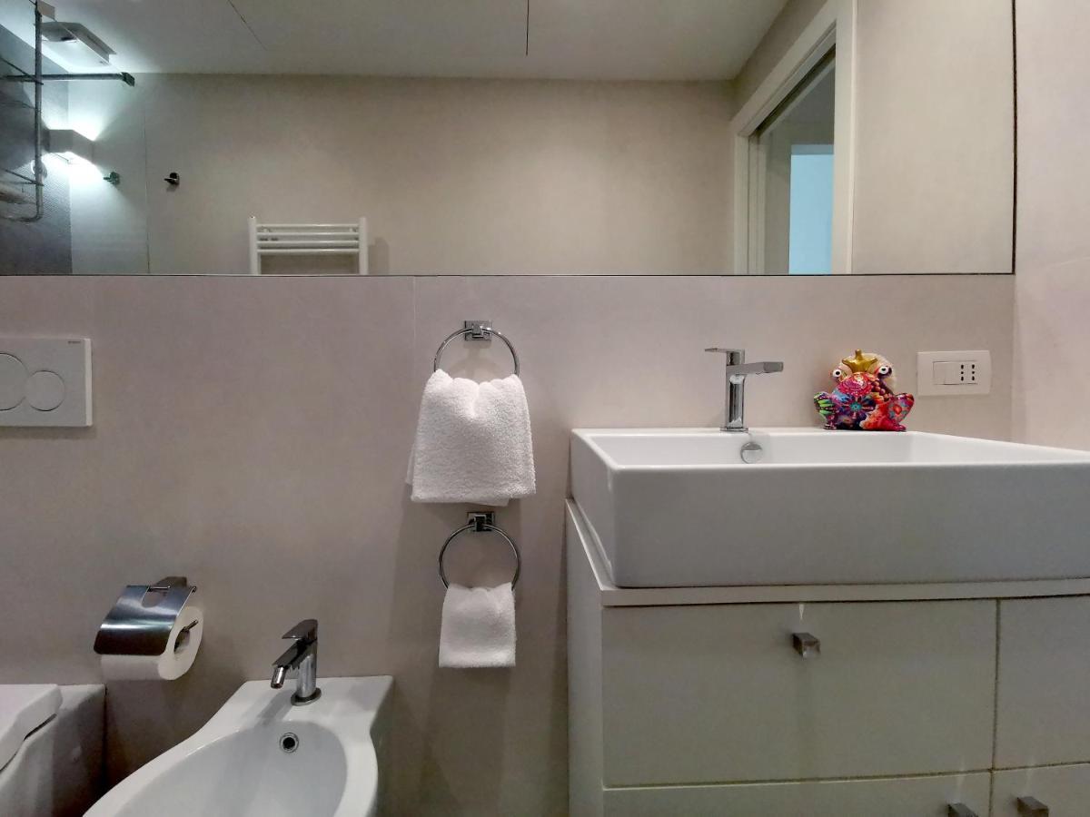 Casa Meltemi Lägenhet Bari Exteriör bild