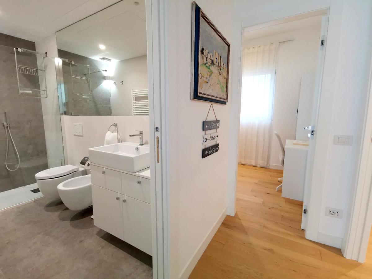 Casa Meltemi Lägenhet Bari Exteriör bild